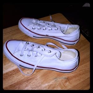 Womens size 6 converse